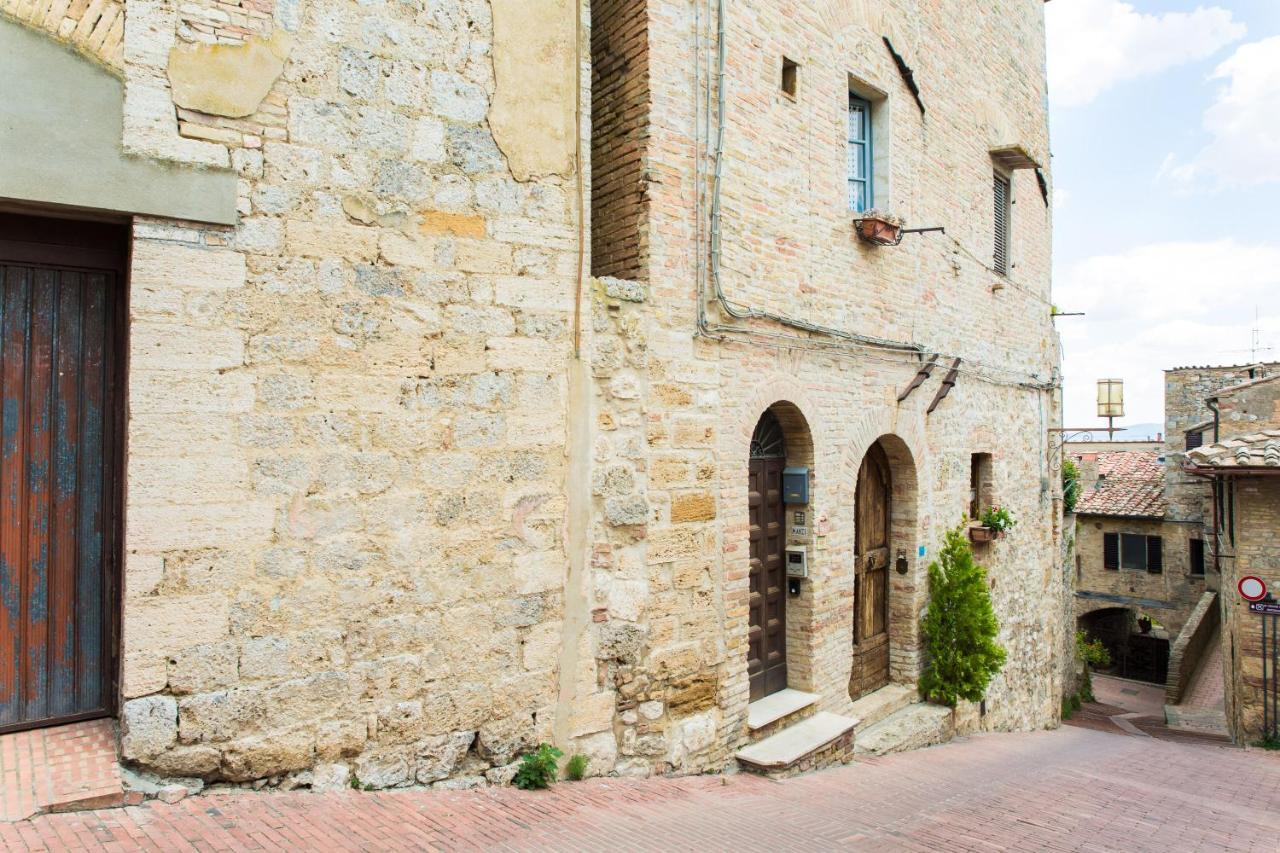 San Domenico Central Apt سان جيمينيانو المظهر الخارجي الصورة